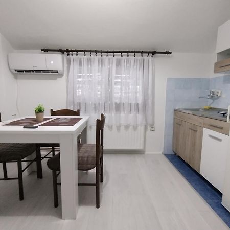 Апартаменты Apartman Dm Валево Номер фото